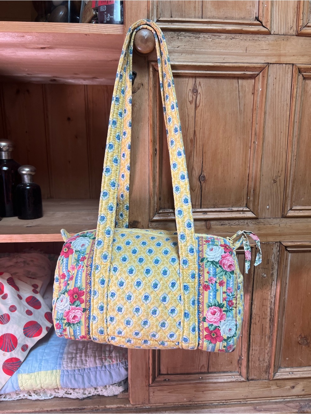 Vera Bradley 100 Bag in Retired Elizabeth Pattern
